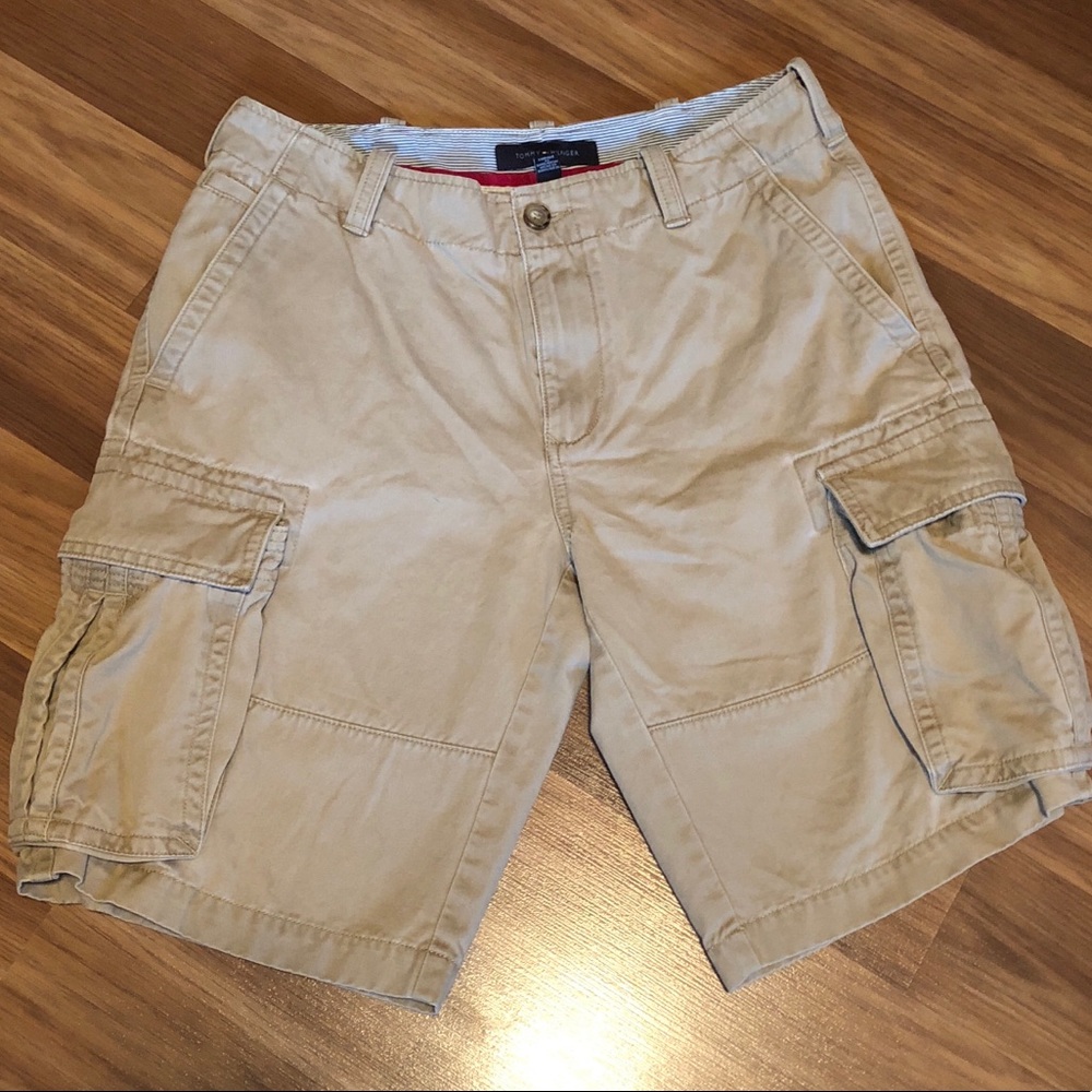 Tommy Hilfiger Cargo Shorts Tan SIZE 30 Back Logo